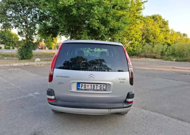 Citroen C8 