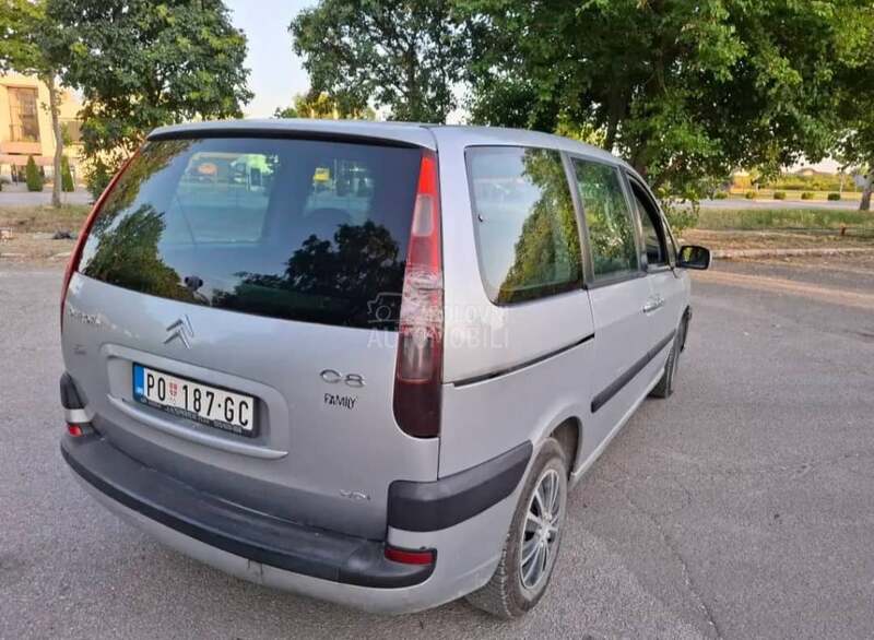 Citroen C8 