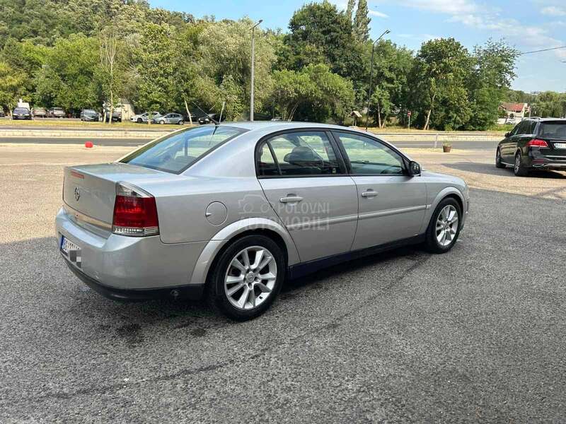 Opel Vectra C 1.8 b/g