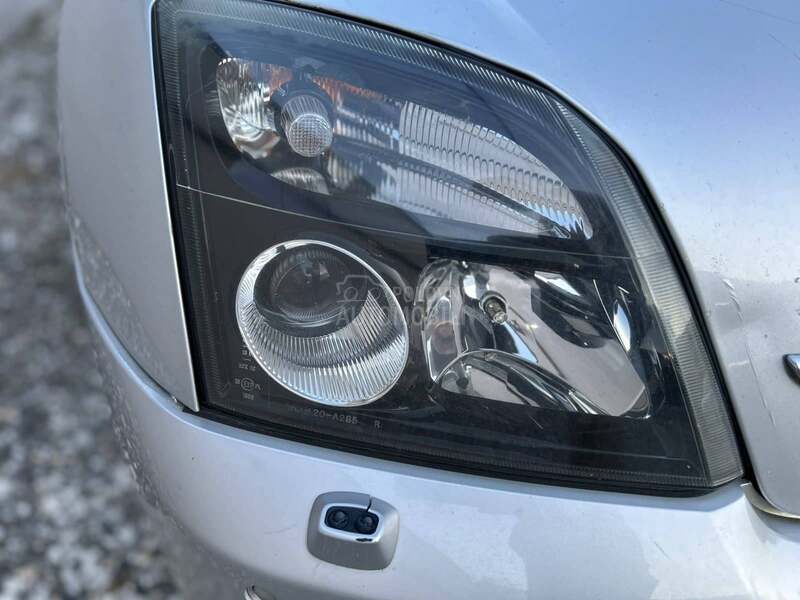 Opel Vectra C 1.8 b/g