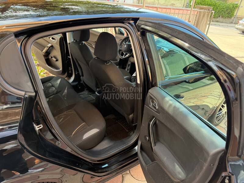 Peugeot 208 208 S-LINE
