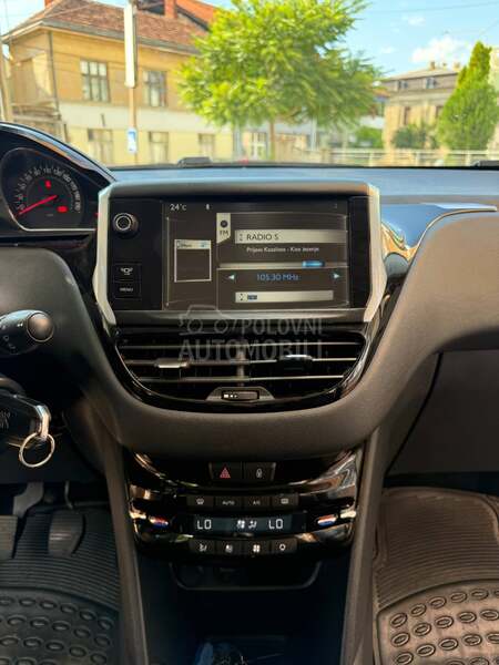 Peugeot 208 208 S-LINE