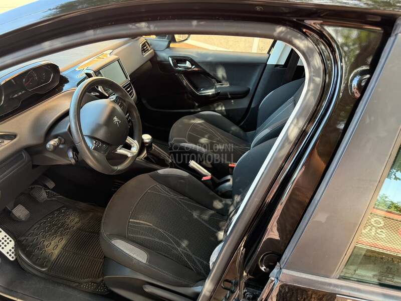 Peugeot 208 208 S-LINE