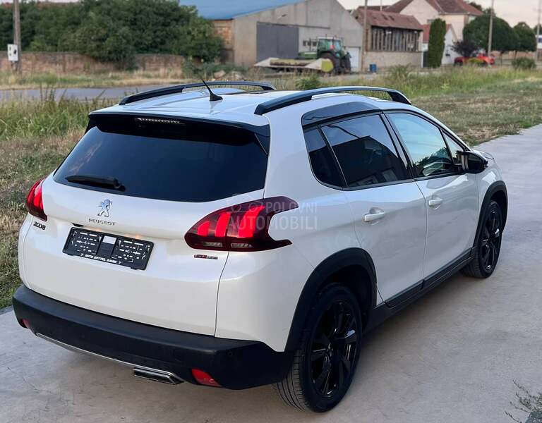 Peugeot 2008 1.2GT-line Pano CH