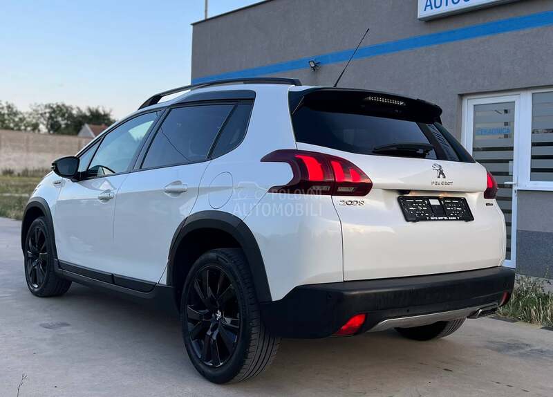 Peugeot 2008 1.2GT-line Pano CH