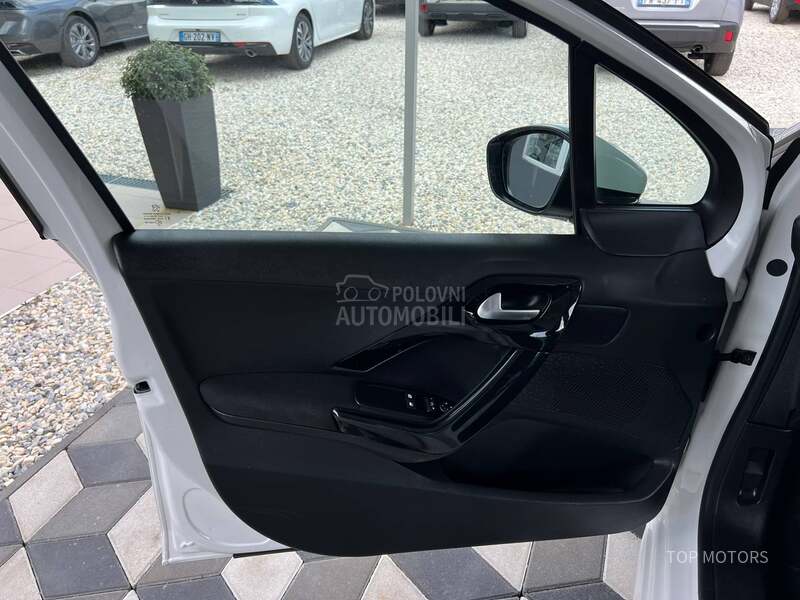 Peugeot 208 ZAMENjEN LANAC