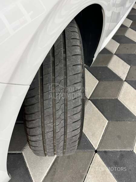 Peugeot 208 ZAMENjEN LANAC
