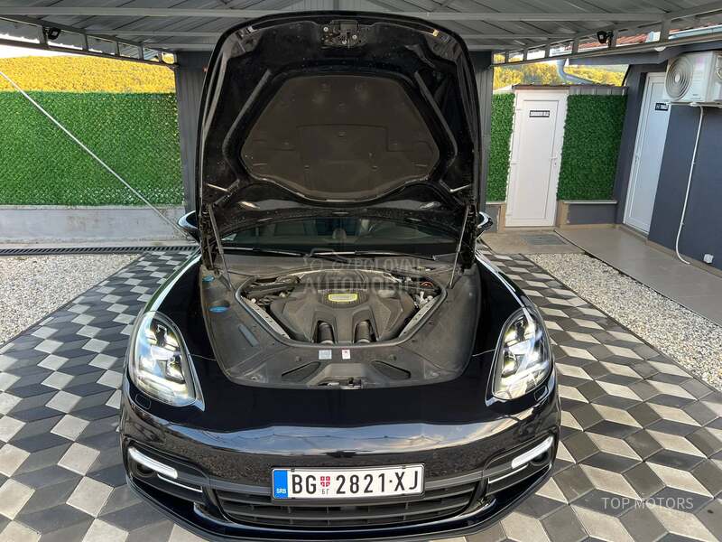 Porsche Panamera 65.000k P.REPORUKA