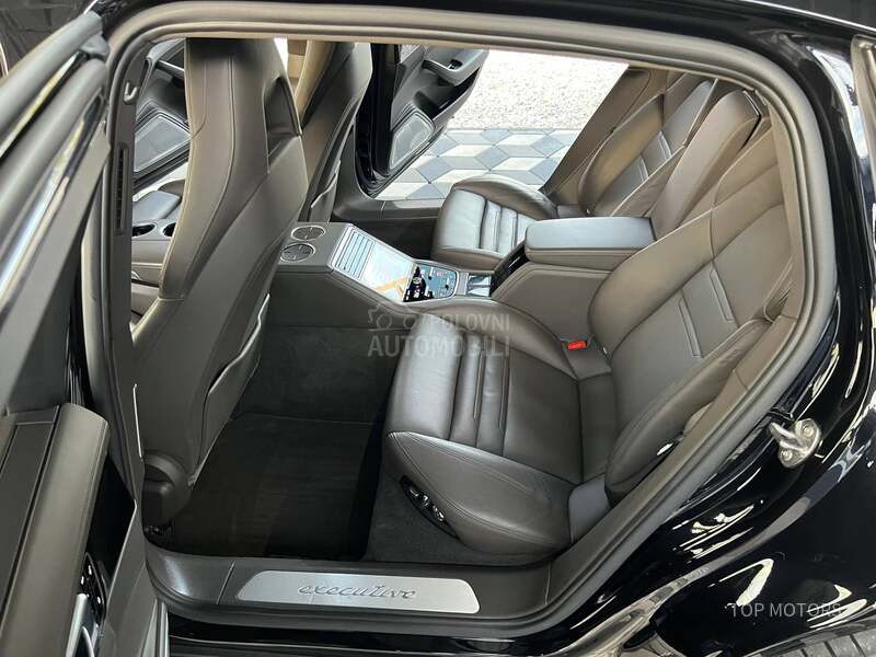 Porsche Panamera 65.000k P.REPORUKA