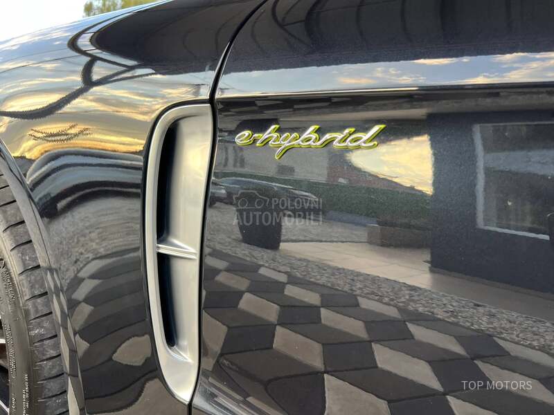 Porsche Panamera 65.000k P.REPORUKA
