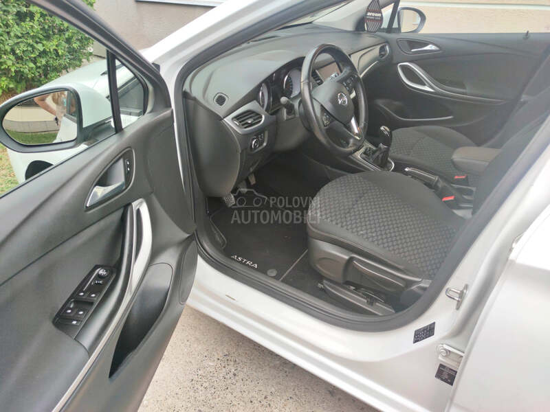 Opel Astra K Kupljen nov u SRB