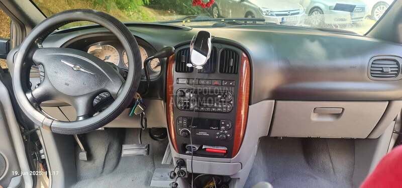 Chrysler Grand Voyager 