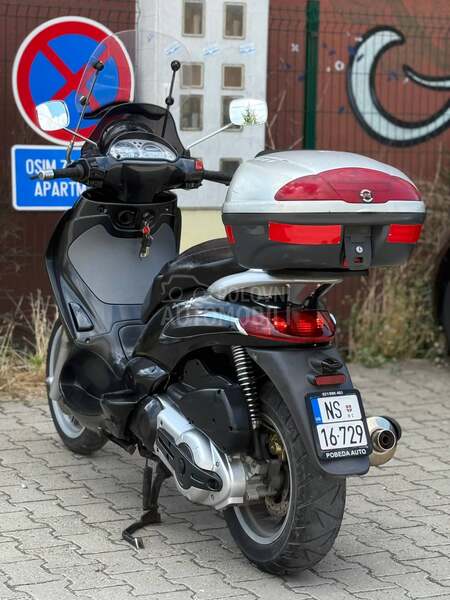 Piaggio Beverly 500