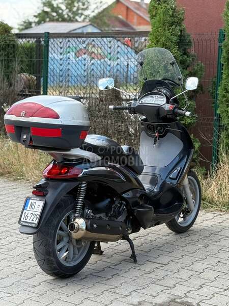 Piaggio Beverly 500