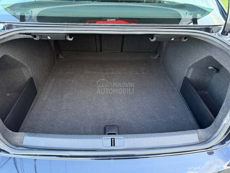 Volkswagen Passat B7 2.0tdi/LED/XENON/DSG