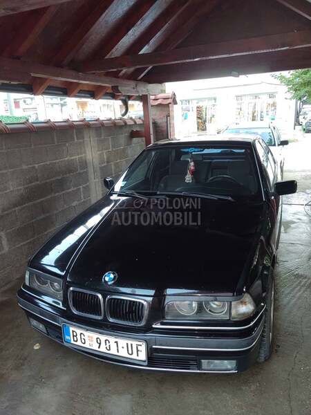 BMW 320 