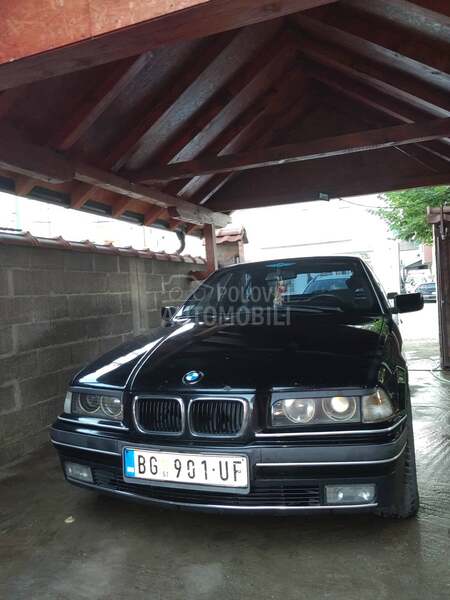 BMW 320 