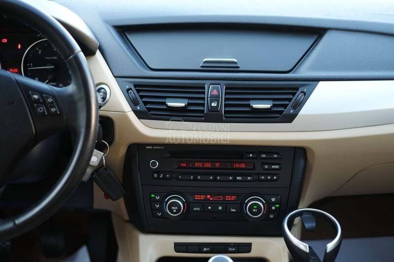 BMW X1 2.0d PREMIUM CH