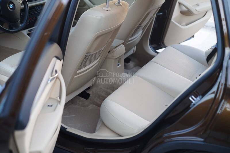 BMW X1 2.0d PREMIUM CH