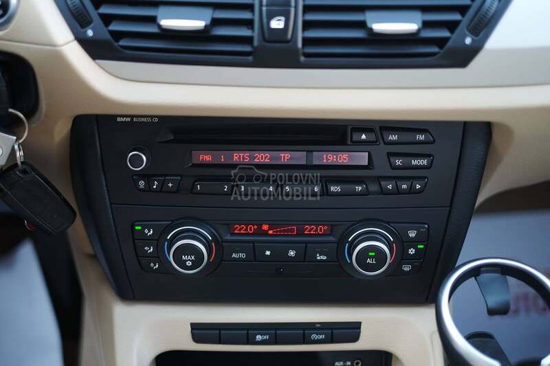BMW X1 2.0d PREMIUM CH