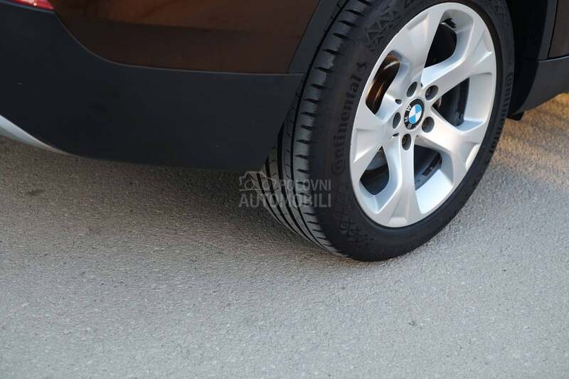BMW X1 2.0d PREMIUM CH
