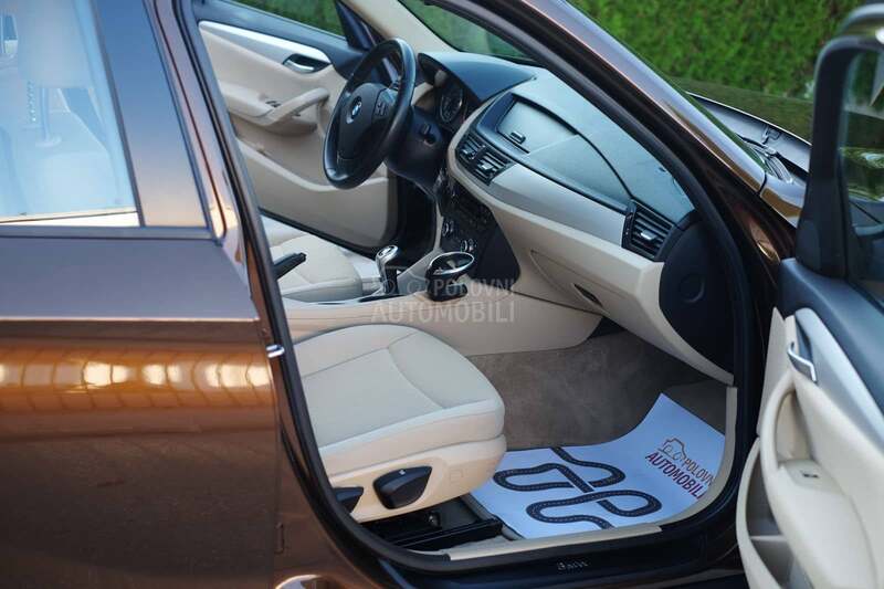 BMW X1 2.0d PREMIUM CH