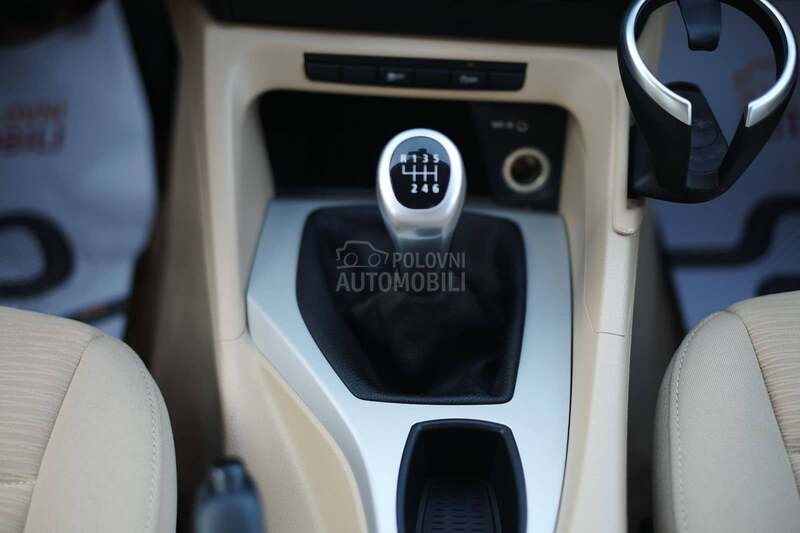 BMW X1 2.0d PREMIUM CH