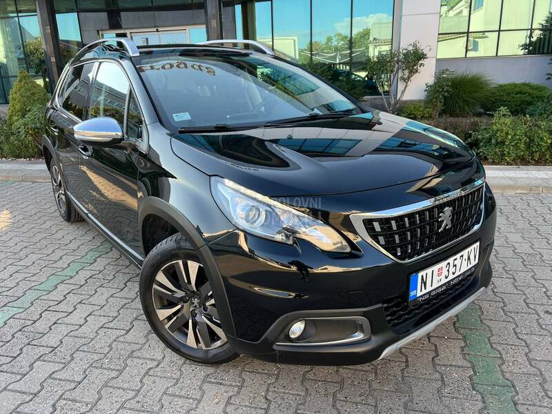 Peugeot 2008 Restayl/pano/kamera