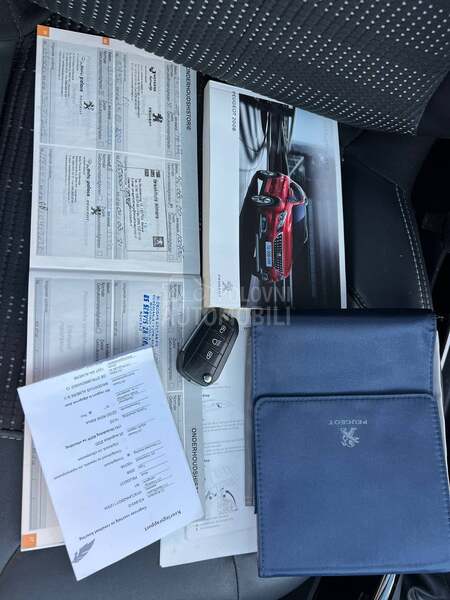 Peugeot 2008 Restayl/pano/kamera