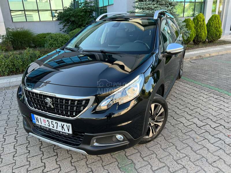 Peugeot 2008 Restayl/pano/kamera