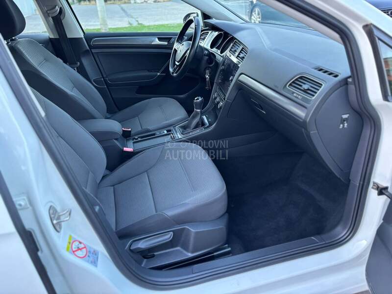 Volkswagen Golf 7 1.4 TGI COMFORTLINE