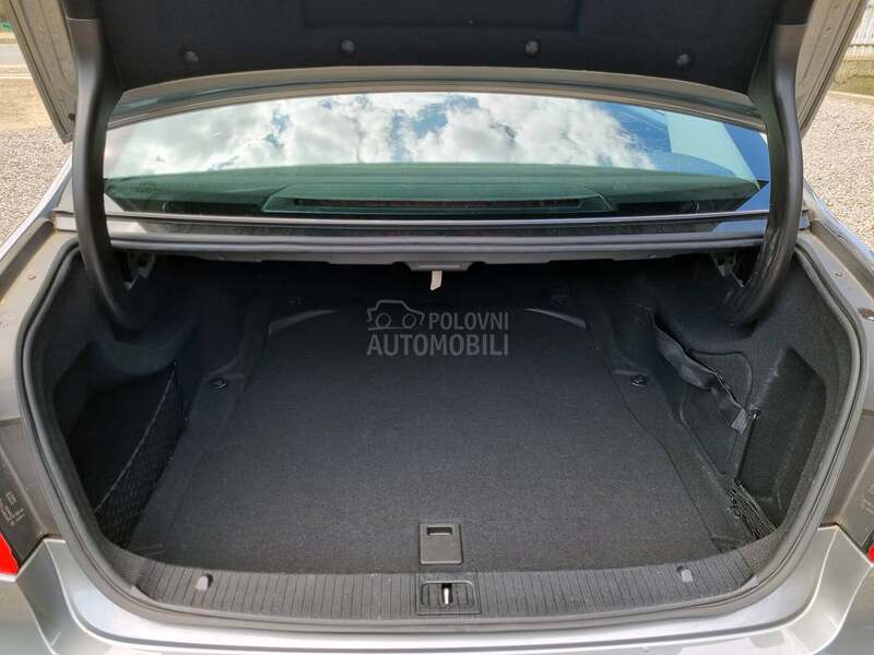 Mercedes Benz E 200 CGI 1.8 turbo