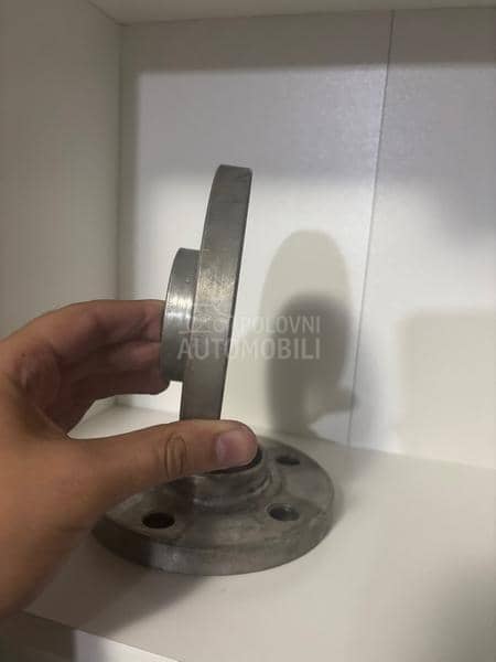 Original distanceri 15mm za alu felne 5x112