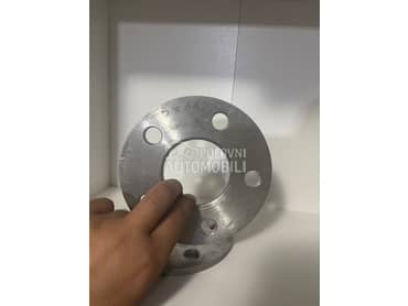 Original distanceri 8mm za alu felne 5x112  