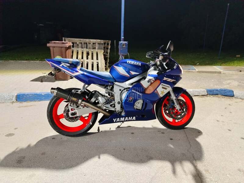 Yamaha R6