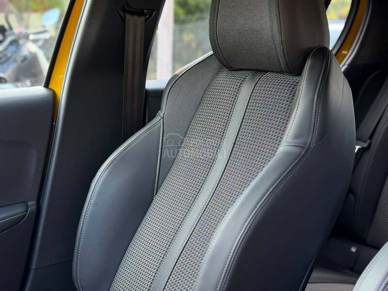 Peugeot 208 GT/3DVirtual/Kamera