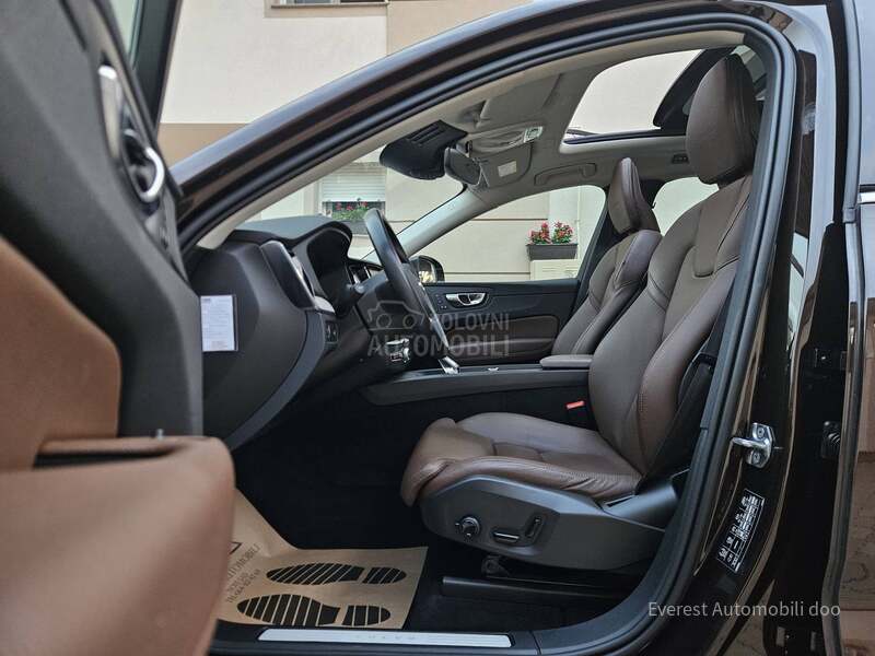 Volvo XC60 B5/AWD/INSCRIPTION/