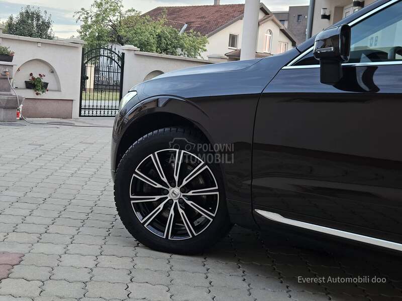 Volvo XC60 B5/AWD/INSCRIPTION/