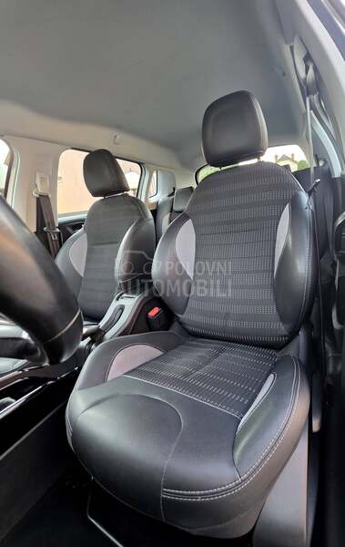 Peugeot 2008 1.2 STT, Style, CH