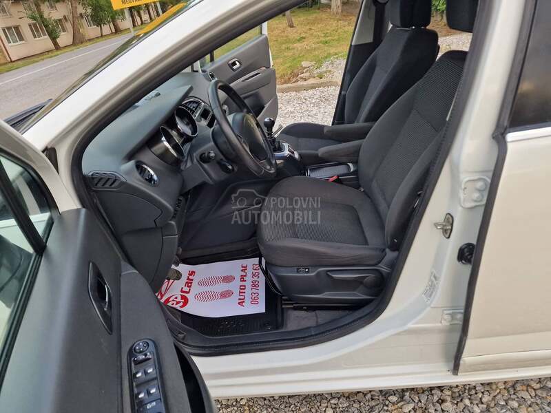 Peugeot 5008 1.6. HDI ALLURE