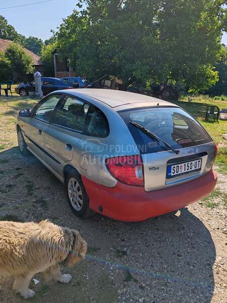 Kia Rio 1.3i