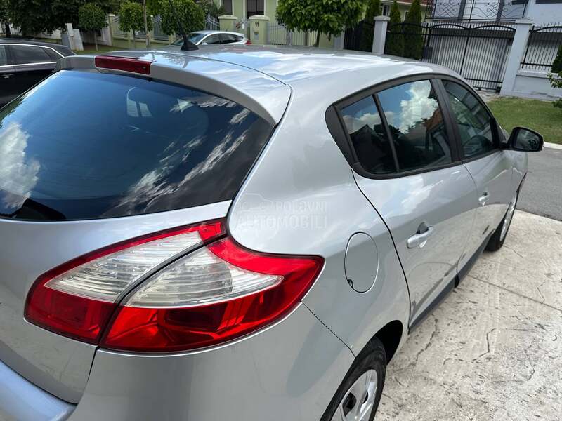 Renault Megane 1.6 16V DINAMIQ