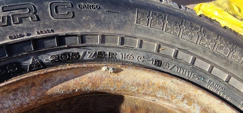 Nokian 205/75 R16 Sve sezone