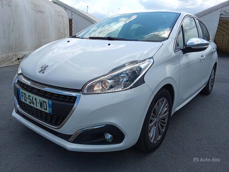 Peugeot 208 