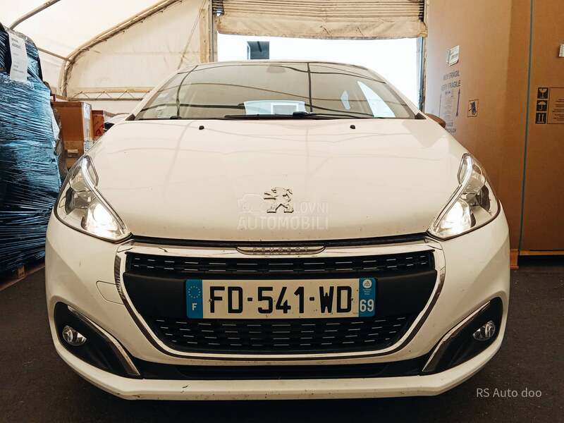 Peugeot 208 