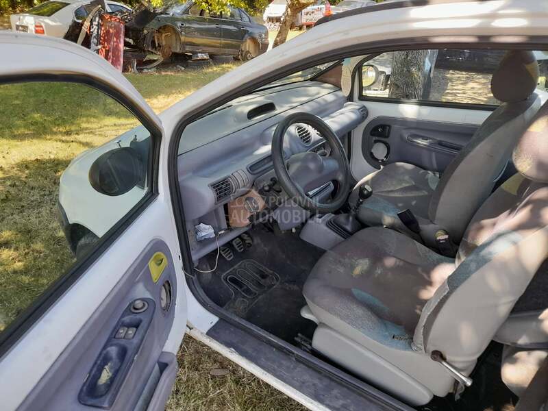 Renault Twingo 1.2 8v p.l.i.n