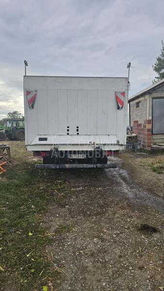 Mercedes Benz 817 atego