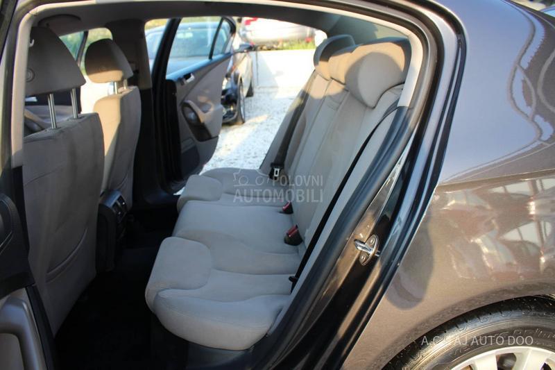 Volkswagen Passat B6 1.9 TDI CONFORT