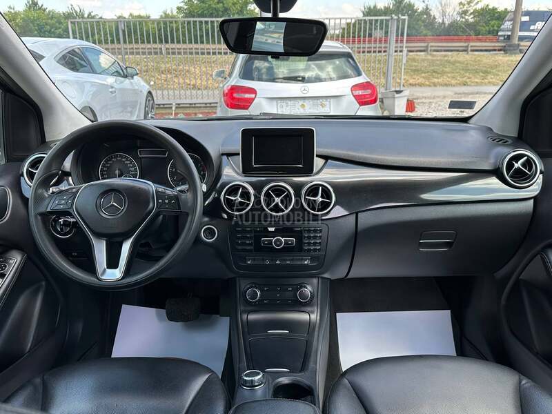Mercedes Benz B 200 natural