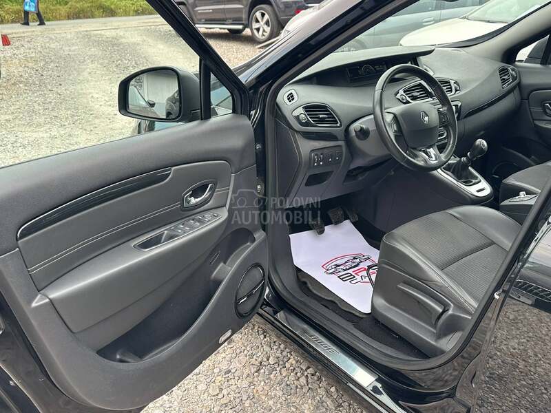 Renault Scenic 1.2 bz BOSE